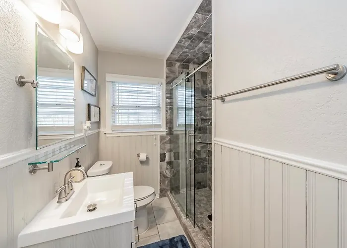 King Bed-pet Friendly- Sleeps 7- Close To Everything-tcu-magnolia-cultural District-hospitals-at&t Stadium Fort Worth