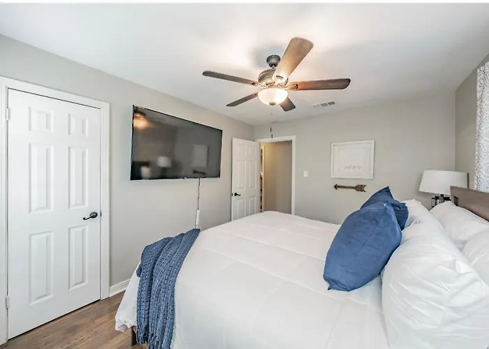 King Bed-pet Friendly- Sleeps 7- Close To Everything-tcu-magnolia-cultural District-hospitals-at&t Stadium Fort Worth
